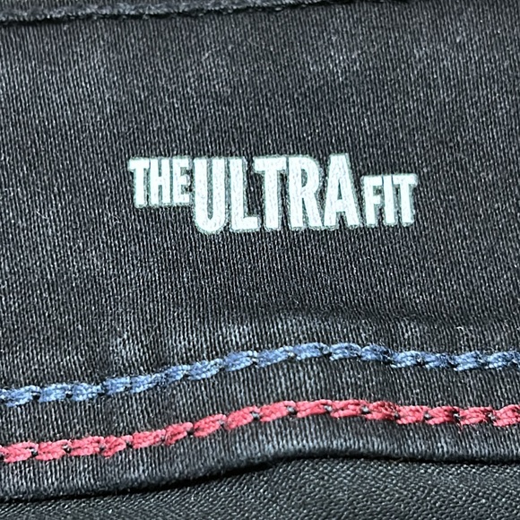 Wallflower black The Ultra Fit style jeans. Cropped length with cuffs. Size 16+ - Picture 3 of 7